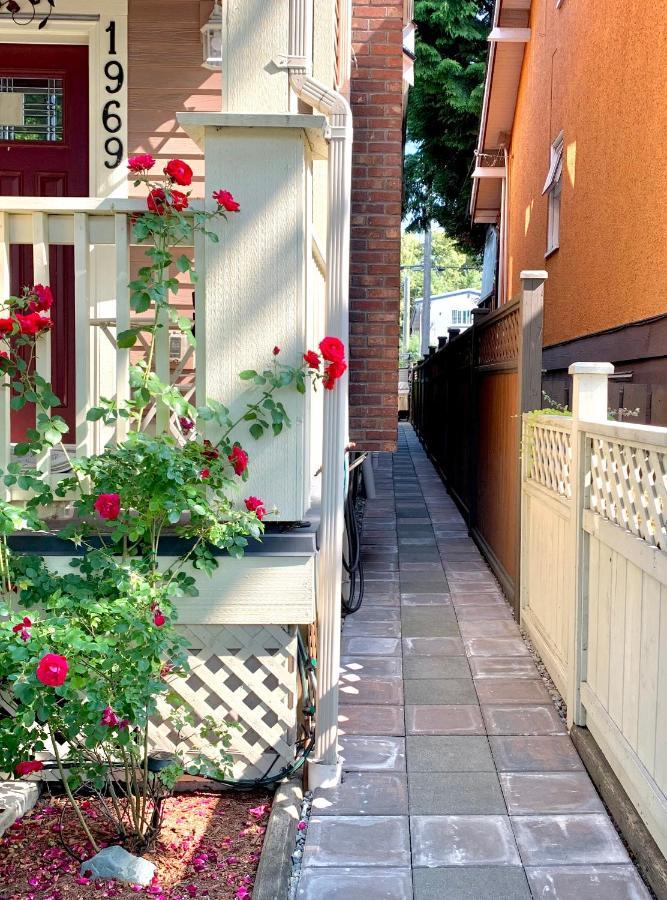 Private Guest Suite 10Mins To Downtown - King Bed - Bathtub - Free Parking Vancouver Exterior photo