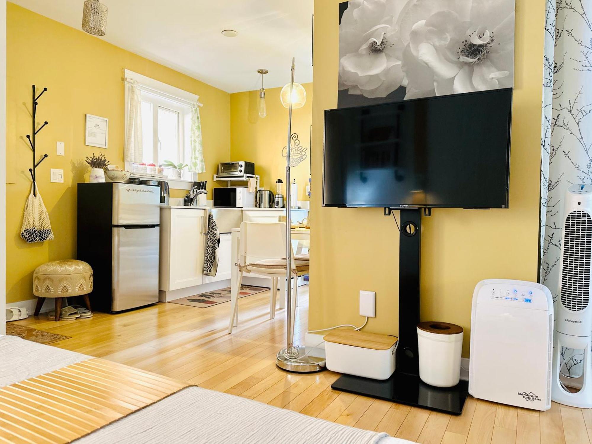 Private Guest Suite 10Mins To Downtown - King Bed - Bathtub - Free Parking Vancouver Exterior photo